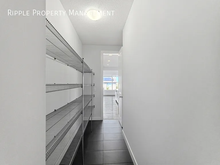 118 Panora Ct NW — Photo 3