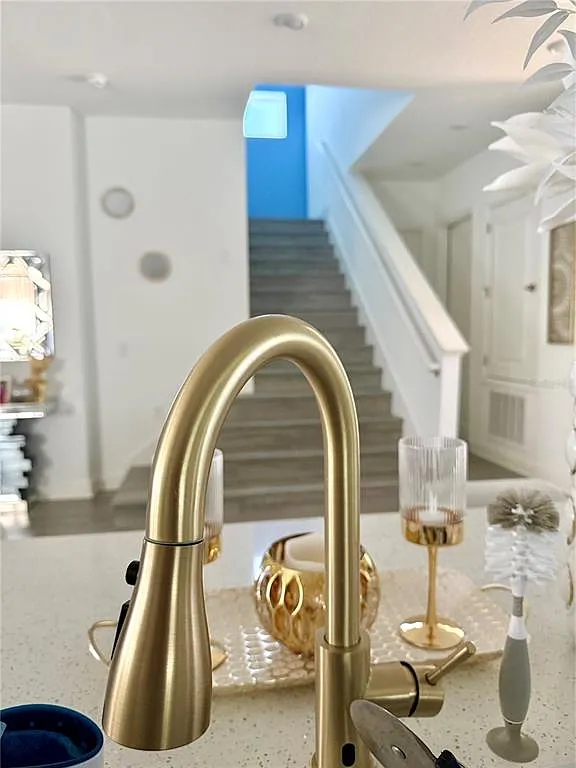 4 bed, 3.5 bath, 2933 sqft, $3,950 — Photo 4