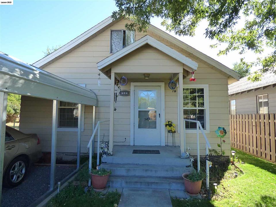 1st image of 733 Plumas St