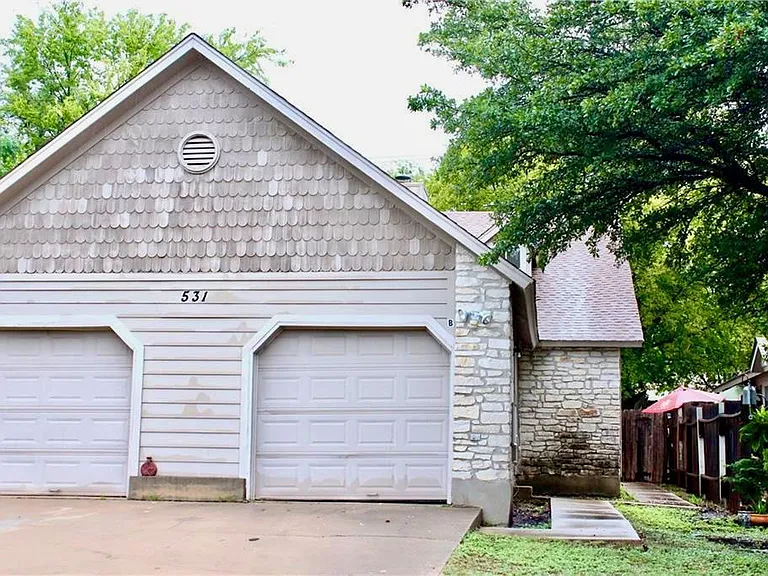 531 Cutty Trl #B — Photo 11