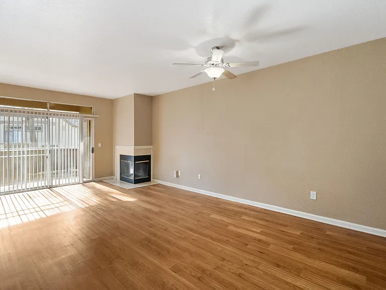Larkspur Woods Apartment Homes — Photo 10