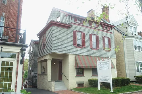 14 Elm St Photo 1