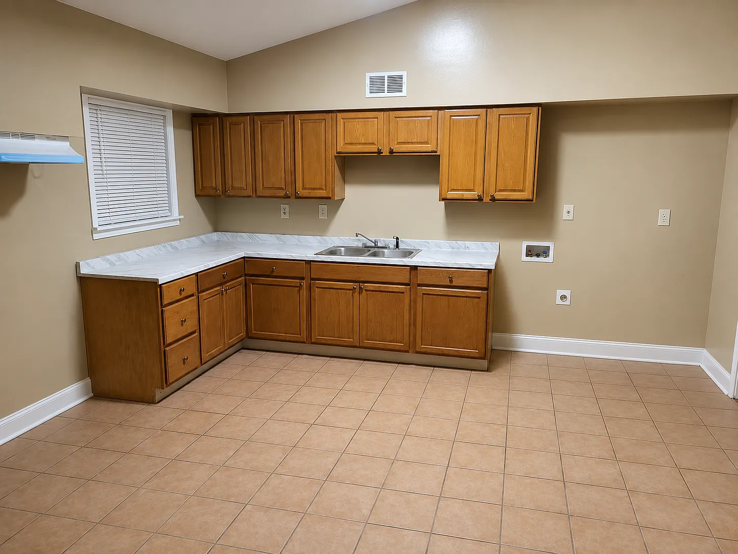 3 bed, 2.0 bath, 1380 sqft, $1,400 — Photo 3