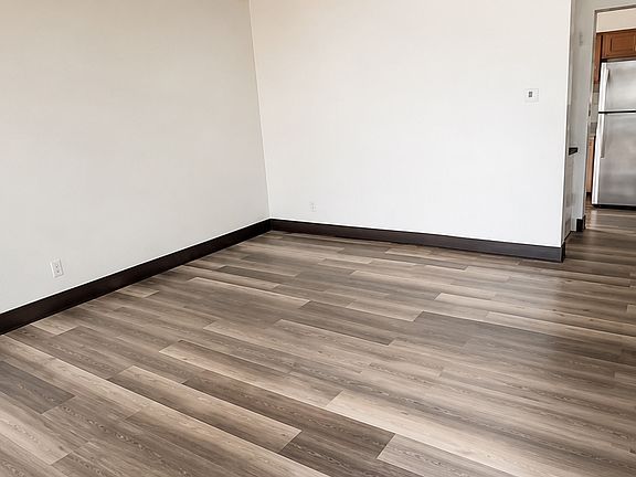 2nd image of 3624 Carolina St