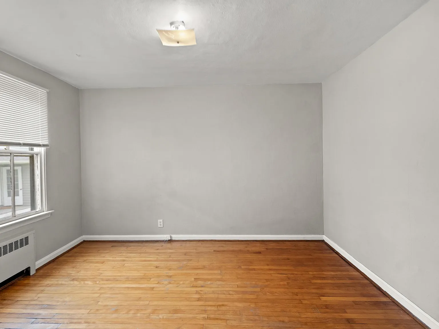7360 Perry Street — Photo 2
