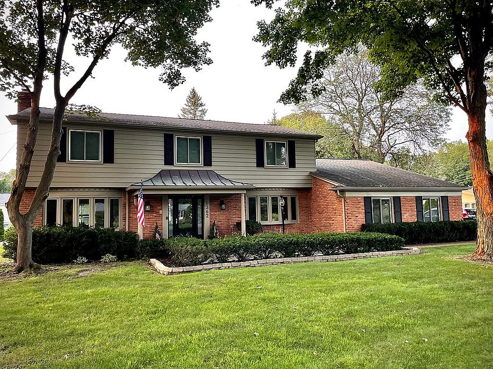 1st image of 1362 Lake Crescent Dr