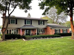 1362 Lake Crescent Dr, Bloomfield Hills, MI 48302