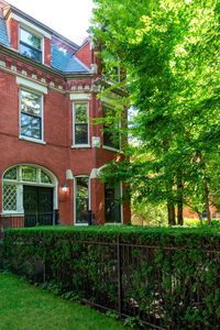 540 W Fullerton Pkwy, Chicago, IL, 60614