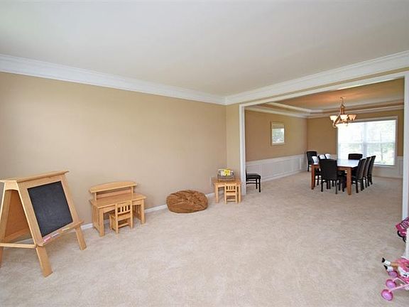 4th image of 4164 Hickory Woods Dr