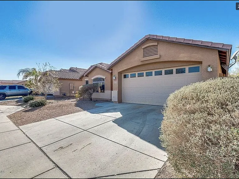 8324 S 48th Dr — Photo 32
