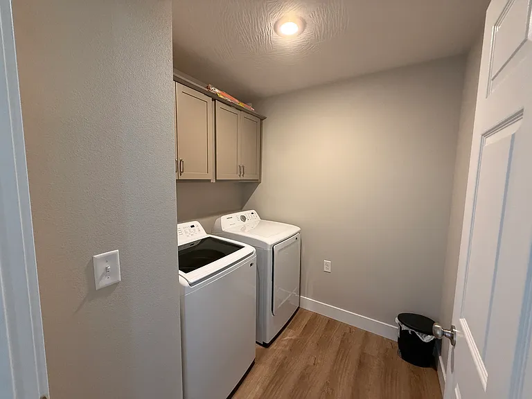 3860 W Riley St — Photo 9