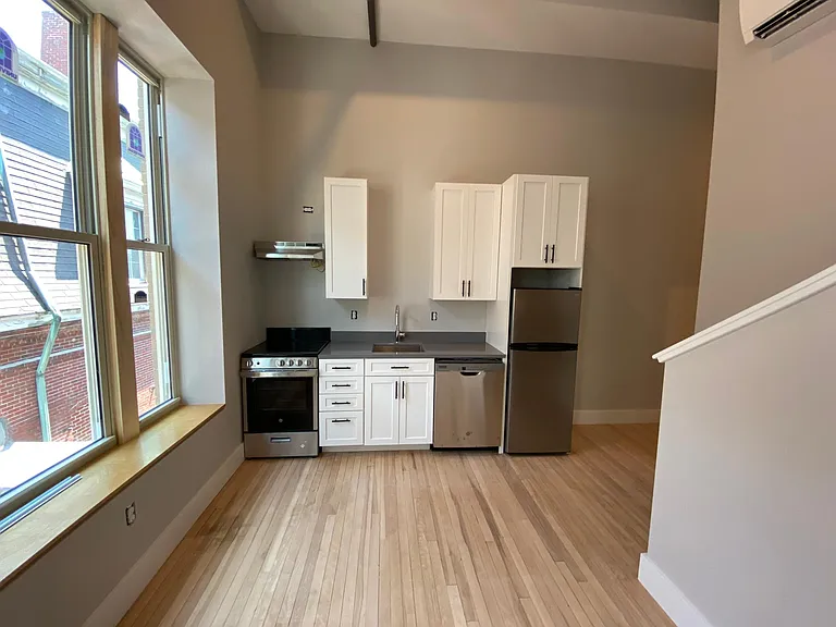 5 Washington St #304 — Photo 3