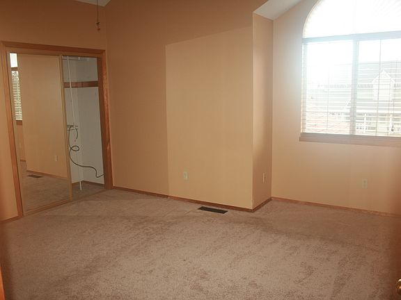 2nd image of 1543 NE 51st Ave