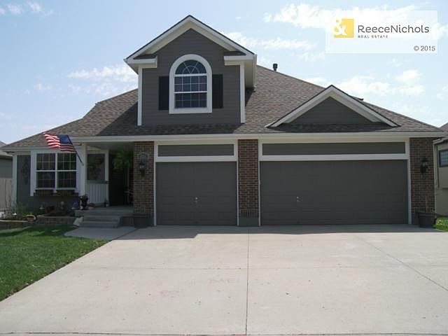 1st image of 811 NW Poplar Ct