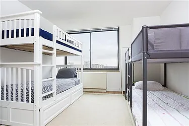 Rented by (Legacy) Elegran