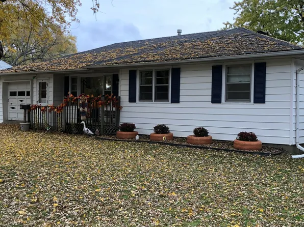 34 S Poplar St, Manteno, IL 60950