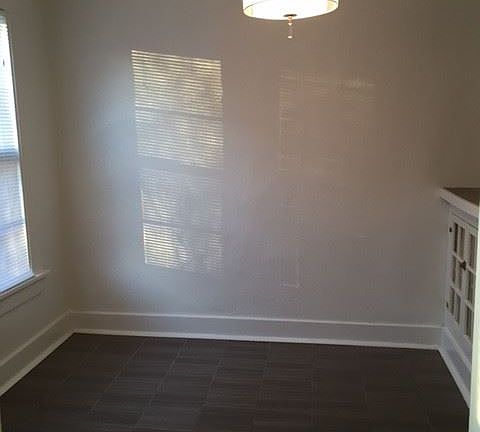 5th image of 410 E 6th St #5