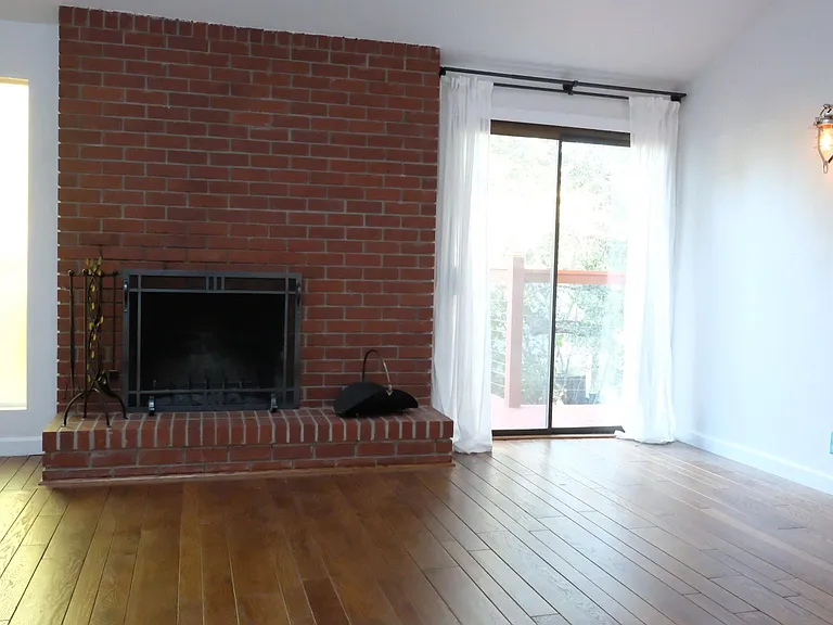 1629 Madrona Ave — Photo 15