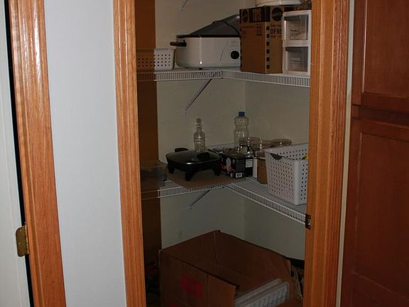 Walk in pantry in Kitchen