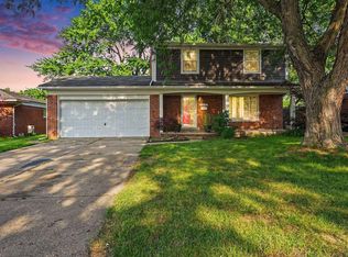 33857 Groth Dr, Sterling Heights, MI 48312