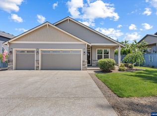 102 NE Overlook Ct, Estacada, OR 97023