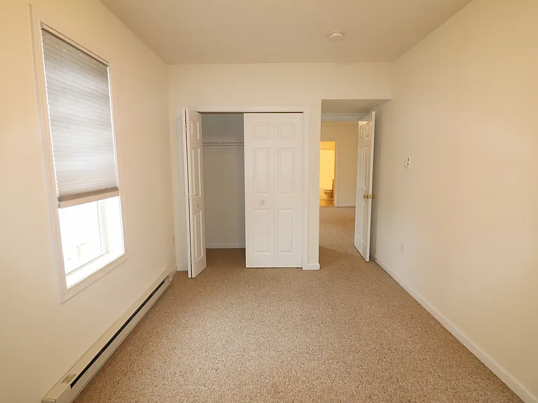 709 Main St #B — Photo 11