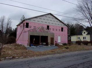 61 Bridge St, Broadalbin, NY 12025