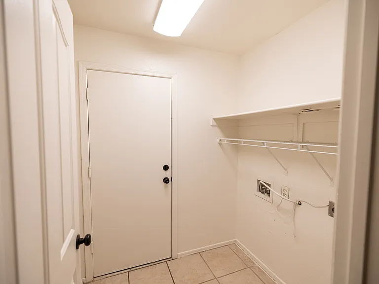 7408 E Knowles Ave — Photo 13