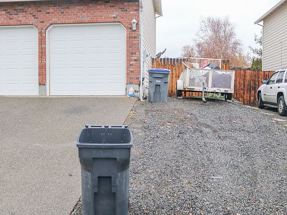 2nd image of 1407 W Pear Ave