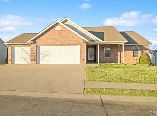 1670 Jackson Ridge Dr, Jackson, MO 63755