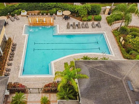 3rd image of 10103 Courtney Palms Blvd APT 103