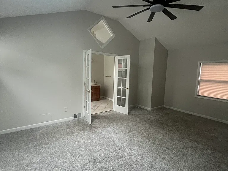 3634 Runnymede Blvd — Photo 48