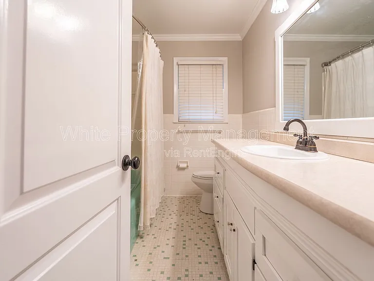 12013 Idlewild Rd — Photo 17