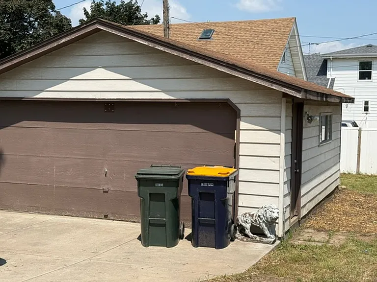 8820 W Rogers St — Photo 12