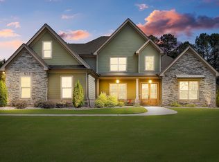 105 Dean Dr, Tyrone, GA 30290