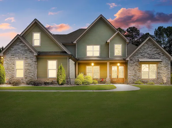 105 Dean Dr, Tyrone, GA 30290