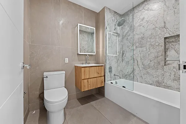 Rented by Doorway NYC, LLC | media 24