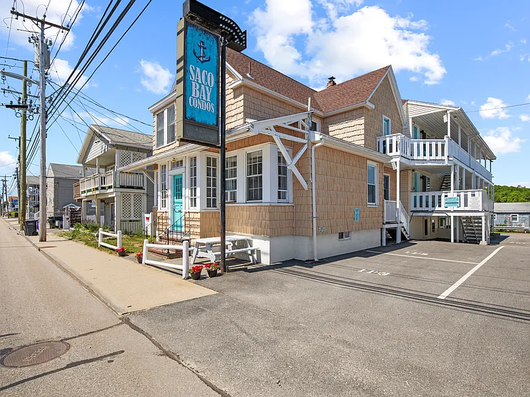 70 E Grand Ave #106 — Photo 14