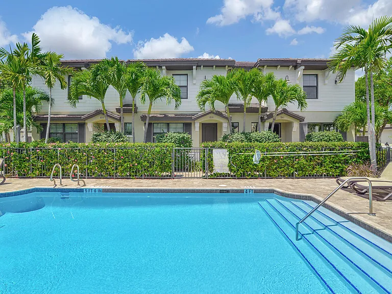 861 S Ocean Blvd — Photo 35