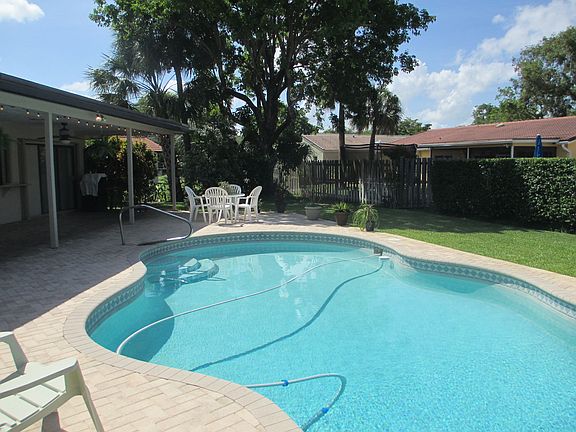 3rd image of 1773 NW 92nd Cir