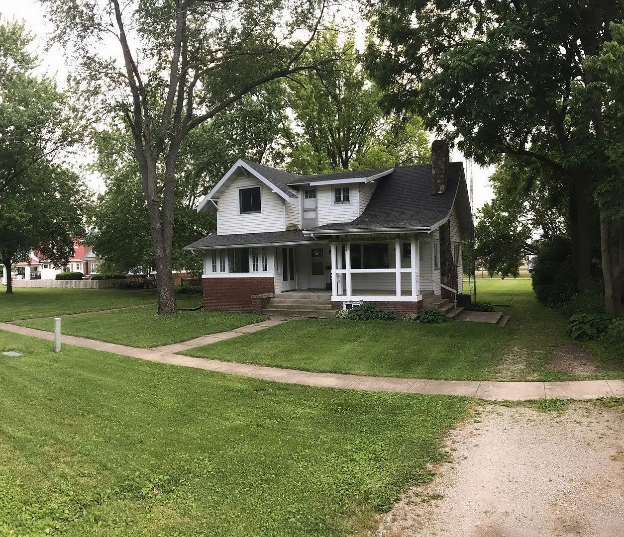 490 Elmwood Ct photo 1