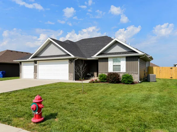 517 S Woodland Hills Avenue, Rogersville, MO 65742