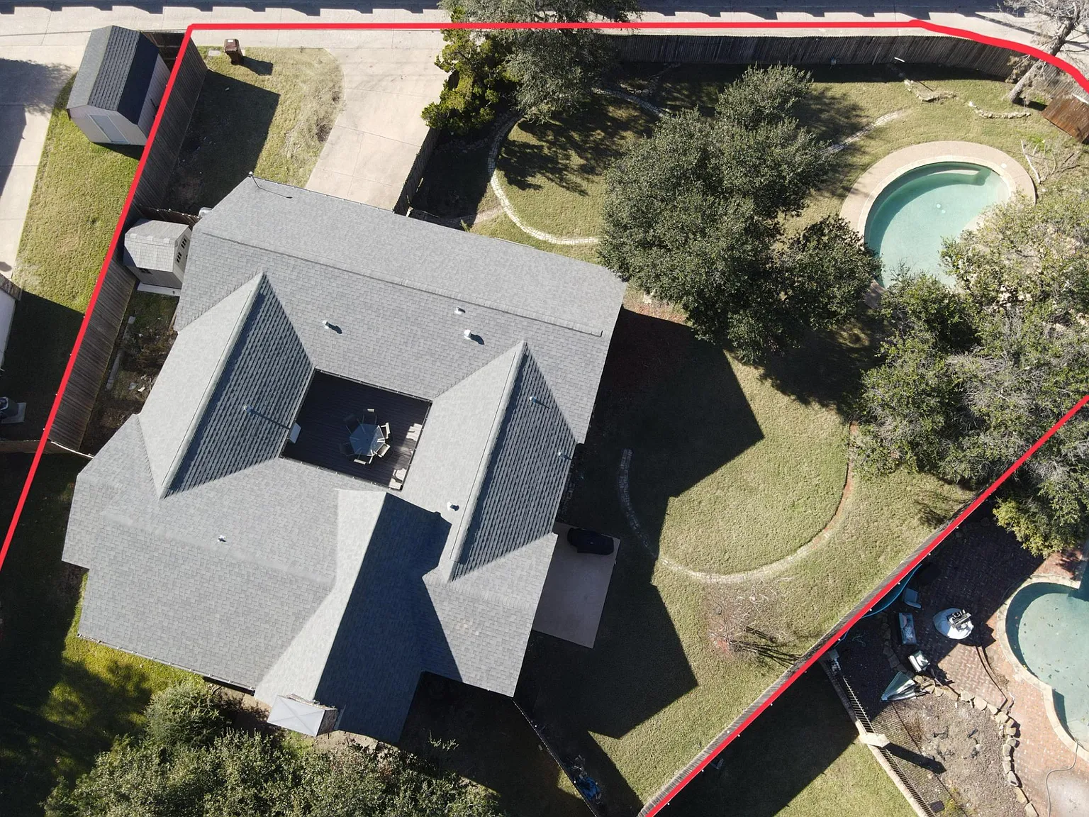 3 bed, 2.5 bath, 2353 sqft, $3,750 — Photo 3