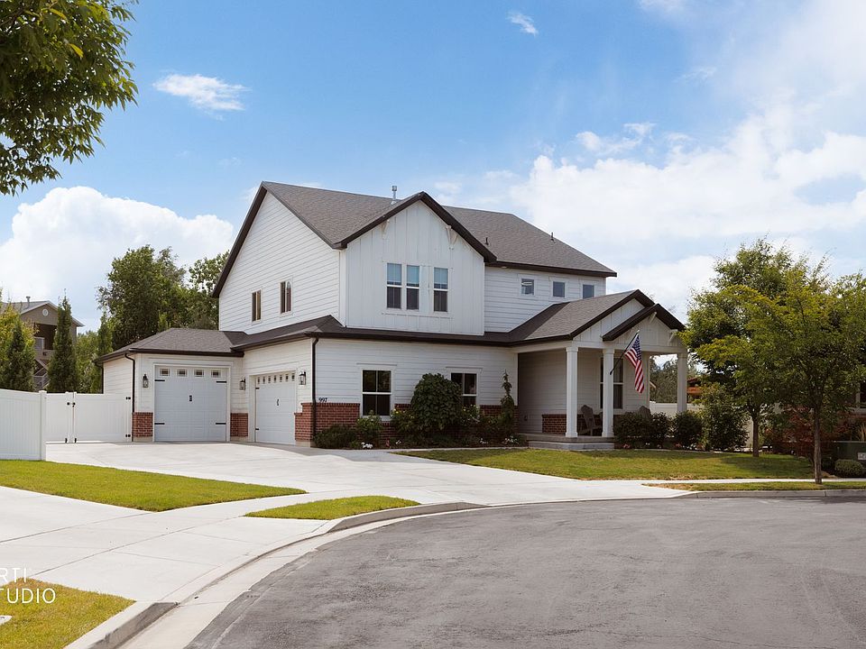 1st image of 997 W Spruce Willow Way #26