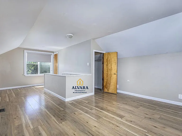 8249 Robson St — Photo 13
