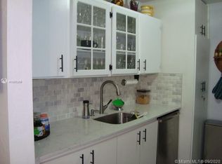 10816 N Kendall Dr APT R10, Miami, FL 33176