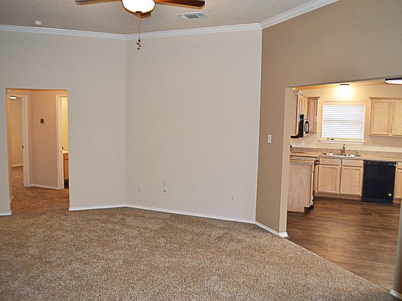 4th image of 254 Adams Dr