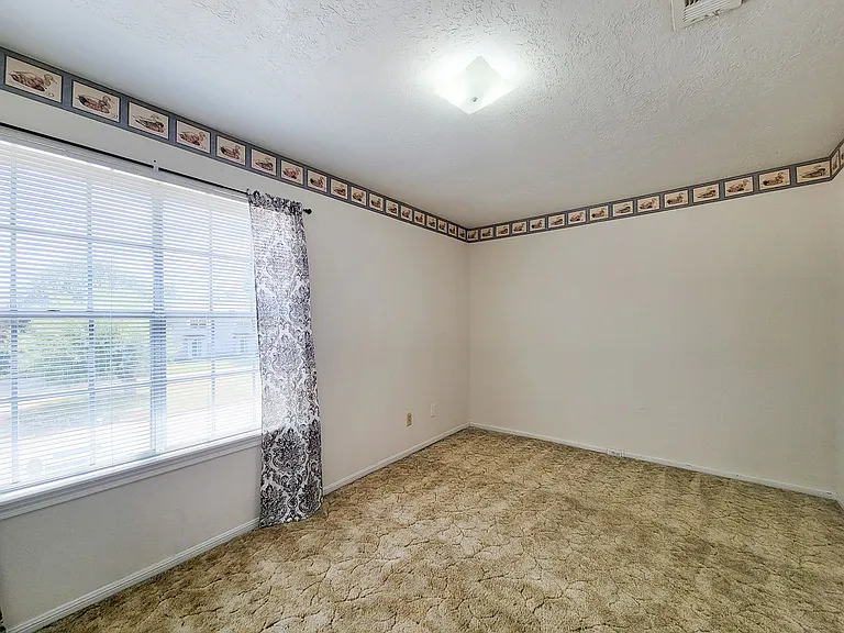 1815 Country Village Blvd — Photo 34
