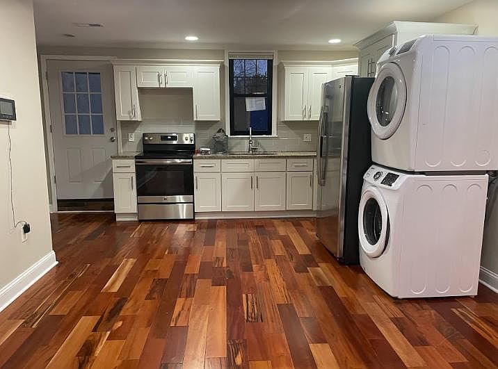 1st image of 3639 Lancaster Ave #3F