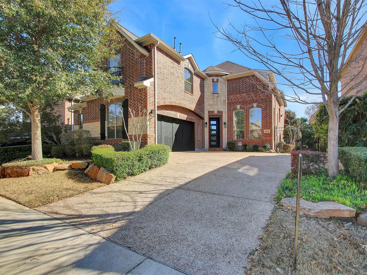 4 bed, 3.5 bath, 3353 sqft, $4,600 — Photo 2